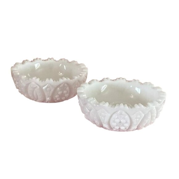 L.E. Smith Heritage 366 Milk Glass Taper Candle Holder set - Picture 1 of 8